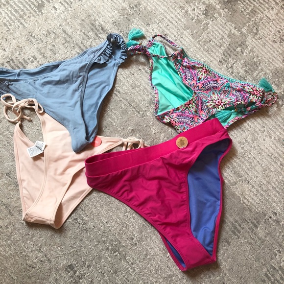 Bundle of bikini bottoms - Picture 2 of 7